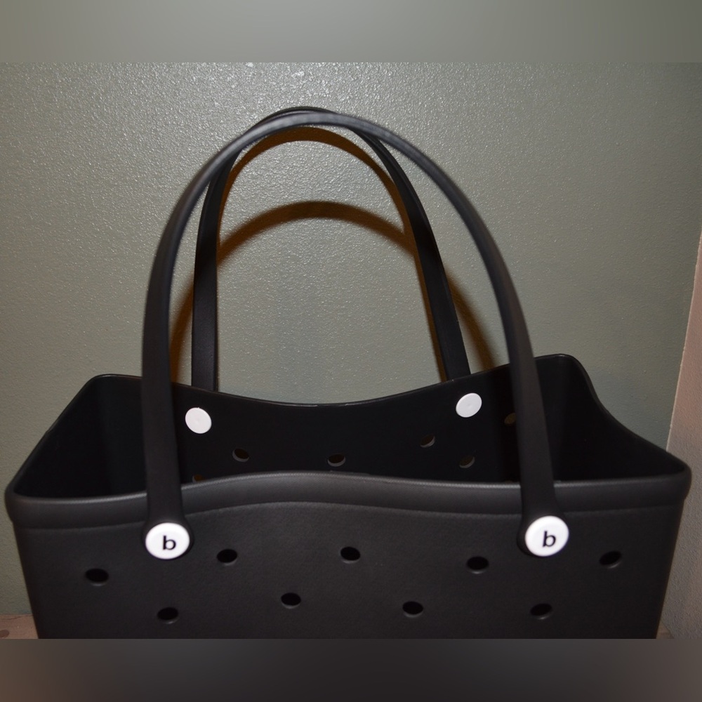 (SOLD) Eva Bogg style extra-large beach Tote Rubber Bag (Unbranded) Black - Picture 2 of 5